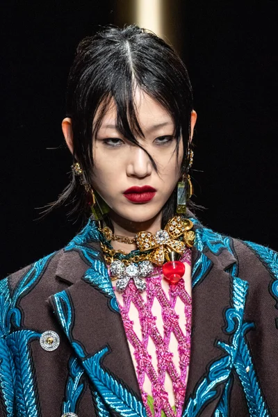 Look 95